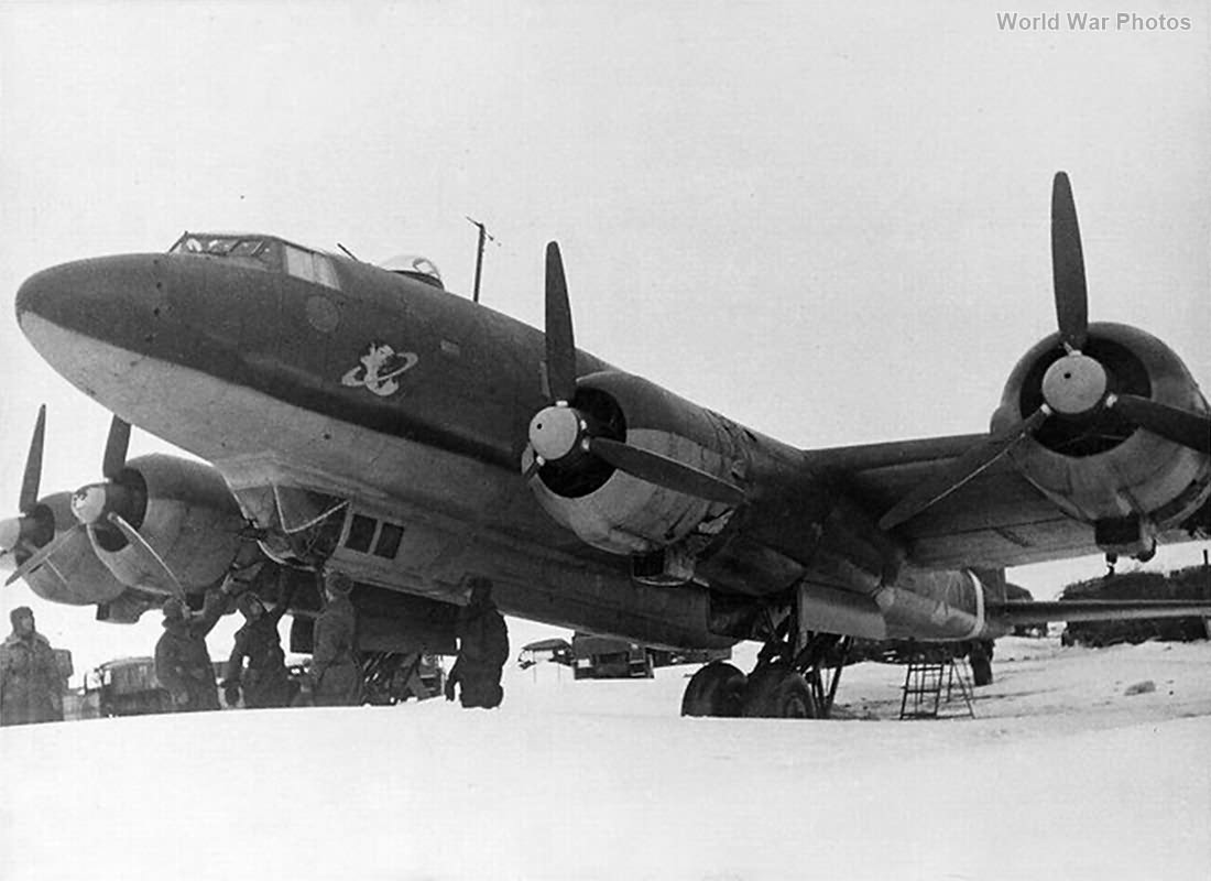 1943年1月至2月，「斯大林格勒战役」末期，参与空运补给行动的 Fw 200C-3（出厂编号0034，F8+GW）损毁于皮托姆尼克机场，随后被推进中的苏军缴获，战后运抵莫斯科公开展示。