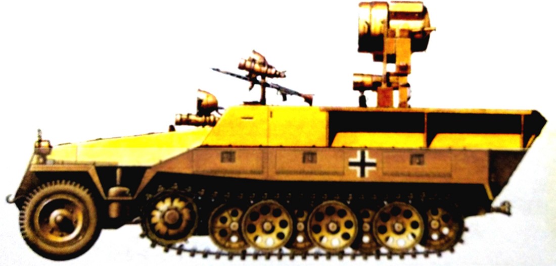 1944年底,西线德国战场,德军一辆不明单位用251 D型车体改装的Sd.Kfz.251/20半履带装甲红外辅助投光车。