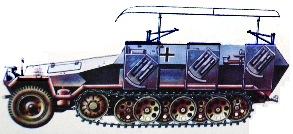 1941年12月,东线苏联中部战场,隶属德军第11装甲师的一辆Sd.Kfz.251/3型半履带装甲通讯指挥车。该车应是用251型火箭炮车所改装,车体侧面的火箭弹发射架还未拆除。