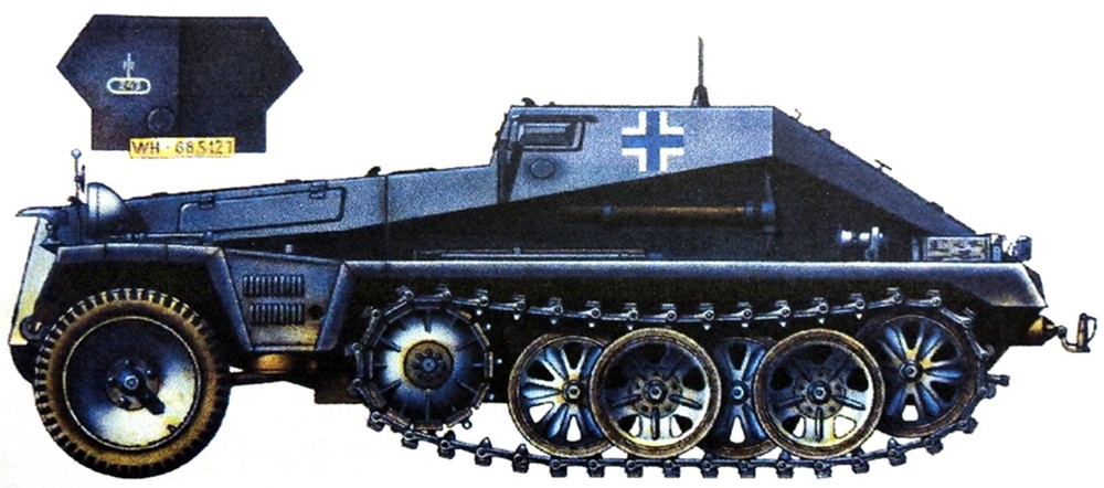 1942年5月,东线苏联战场,德军第243突击炮营的一辆Sd.Kfz.252半履带装甲弹药运载车。