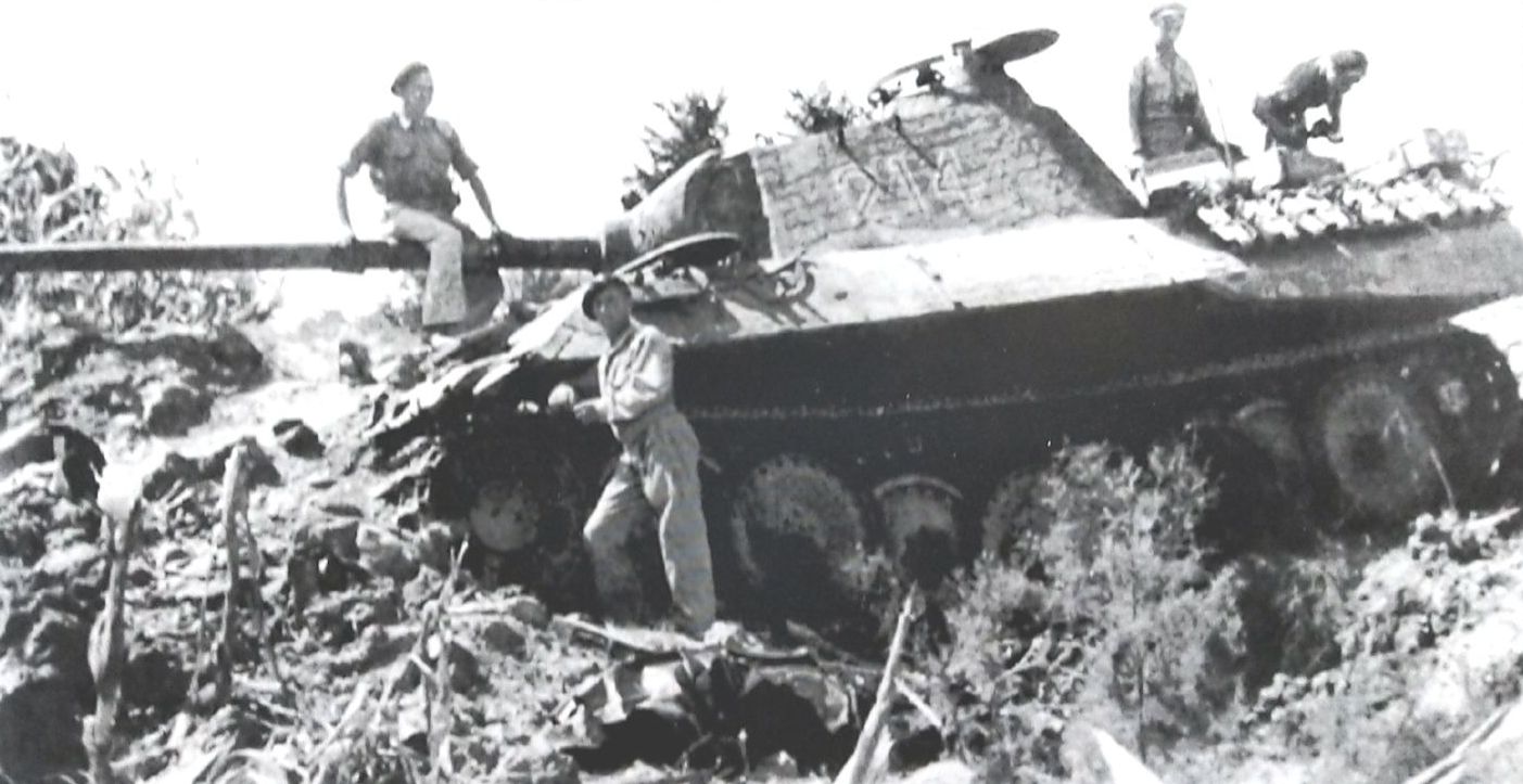 1943年在意大利战场上被盟军缴获的一辆Ⅴ号(黑豹)A型坦克,从图上看车体并无大的损伤。