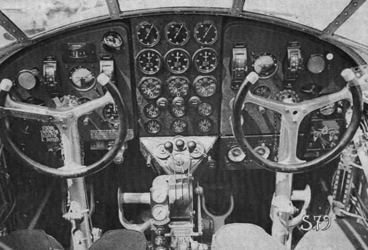 萨伏亚-马尔凯蒂 SM.79 驾驶舱内部照(双座仪表板)。1949年黎巴嫩购置4架该机用于运输任务,服役至1960年,是「食雀鹰」在军中最后的服役记录之一。