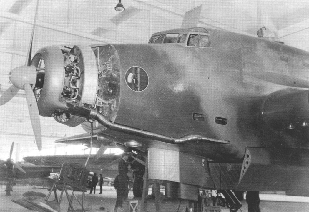 萨伏亚-马尔凯蒂 SM.82「袋鼠」重型轰炸机/运输机