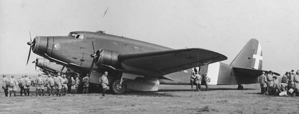 萨伏亚-马尔凯蒂 SM.82P 伞兵运输型