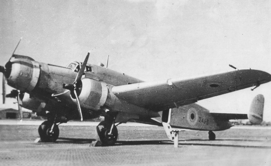 一架战后意大利空军的萨伏亚-马尔凯蒂 SM.84。1943年后部分幸存机被改装为运输机,服役至1948年退役。