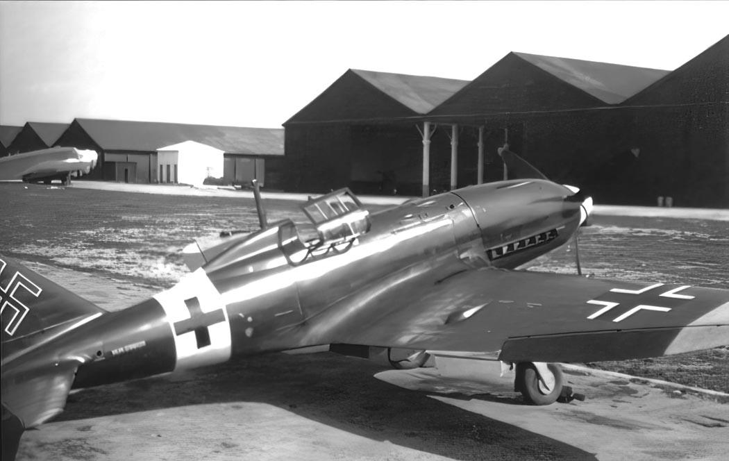 德国空军使用的Re.2005。1943年9月意大利停战后,部分残存机被德国空军接收,用于对抗盟军在意大利及巴尔干上空的空中力量。