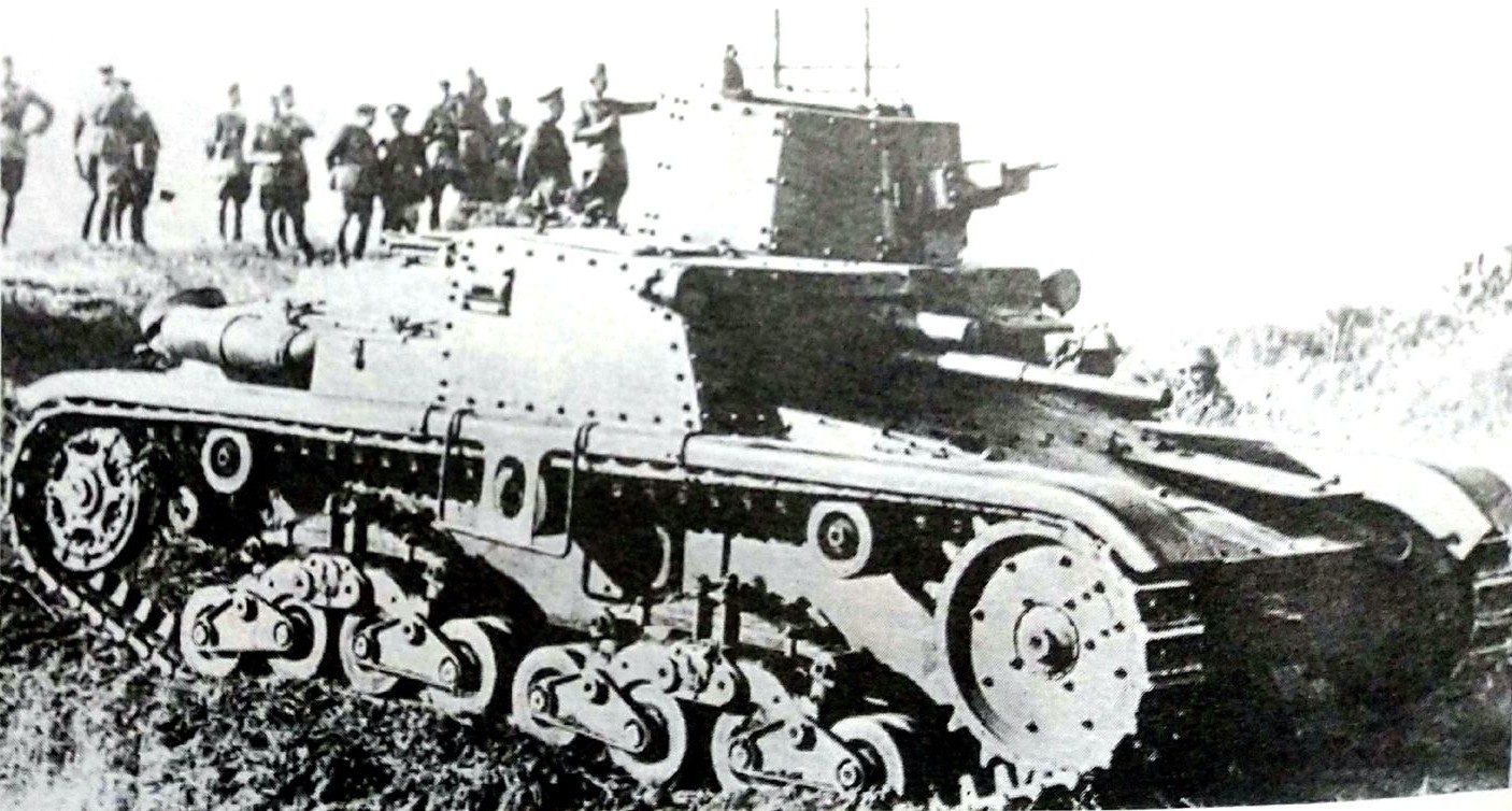1939年非洲战场,意军的一辆M11/39中型坦克。