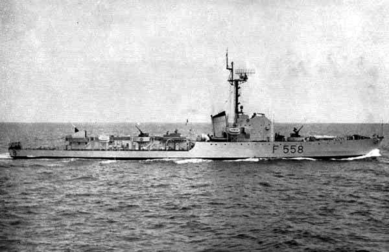 1950年代，冷战期间重新修复的意大利海军奥萨号鱼雷艇。