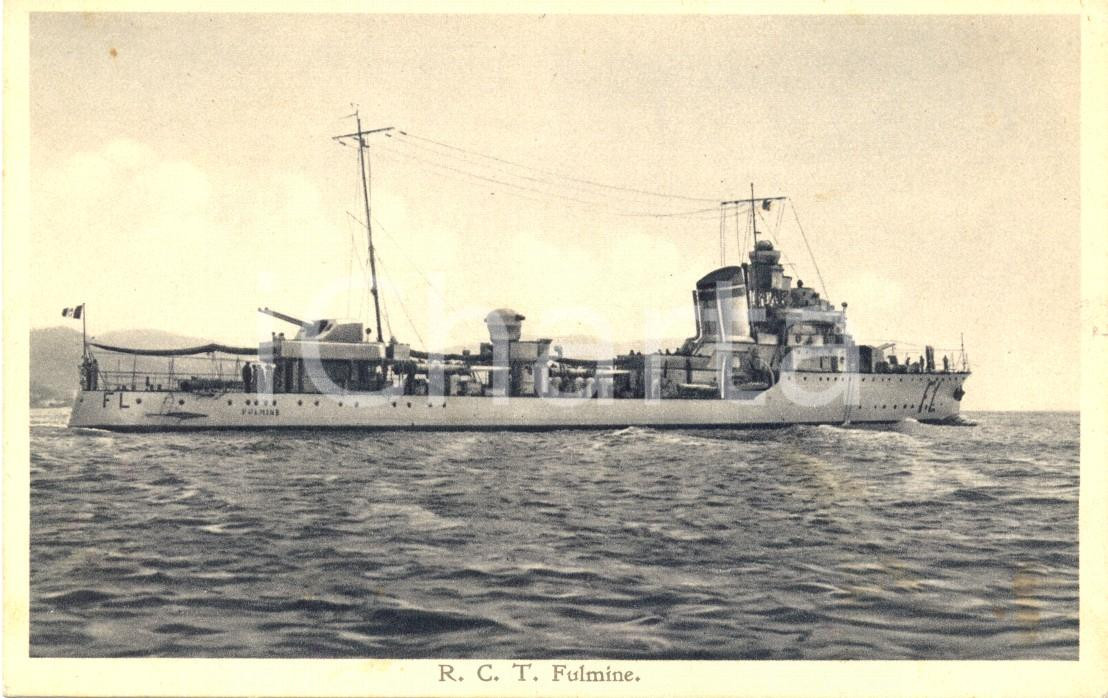 约1934年的明信片影像，展示闪电级驱逐舰霹雳号（Fulmine）。该舰在二战中执行护航与布雷任务，于1941年11月9日在「杜伊斯堡护航队海战」中护送前往利比亚的船团时被英国K舰队击沉，141名舰员殉难。