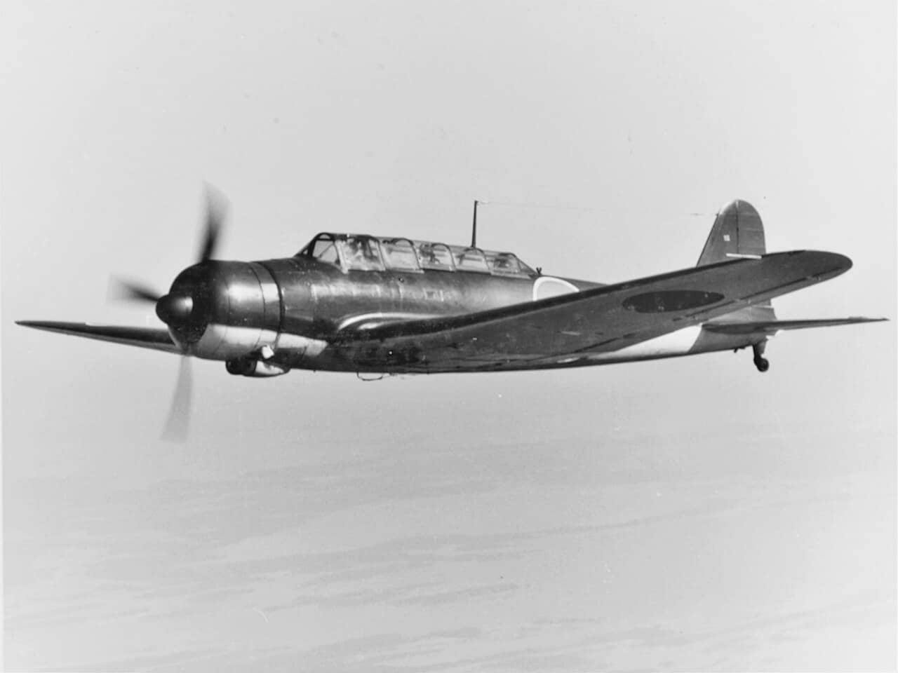 1943年,一架被美军缴获的中岛九七舰攻二型(B5N2)在马里兰州作飞行测试。