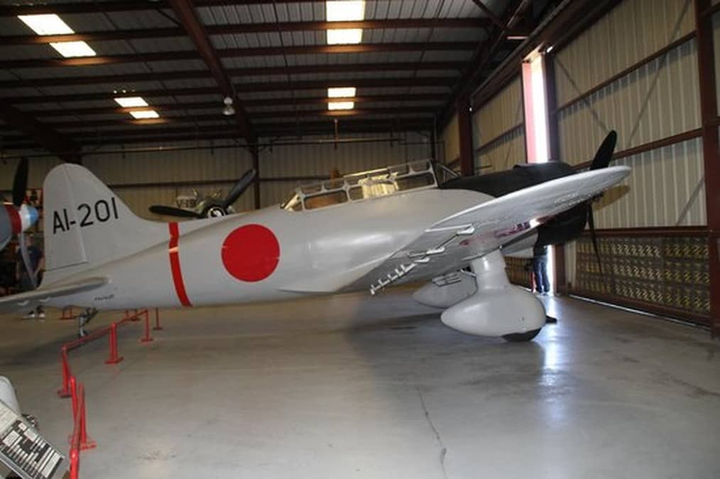 存放在美国加州奇诺飞机名人堂博物馆(Planes of Fame Air Museum)的九九舰爆(D3A1)。
