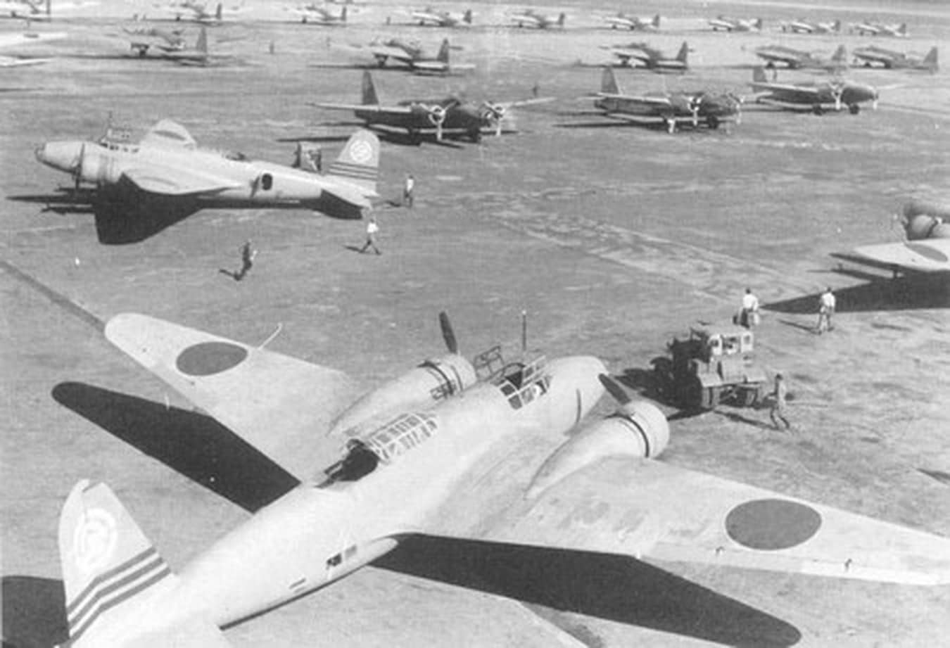 隶属于滨松陆军飞行学校的九七式重爆一型甲(Ki-21-Ia)。