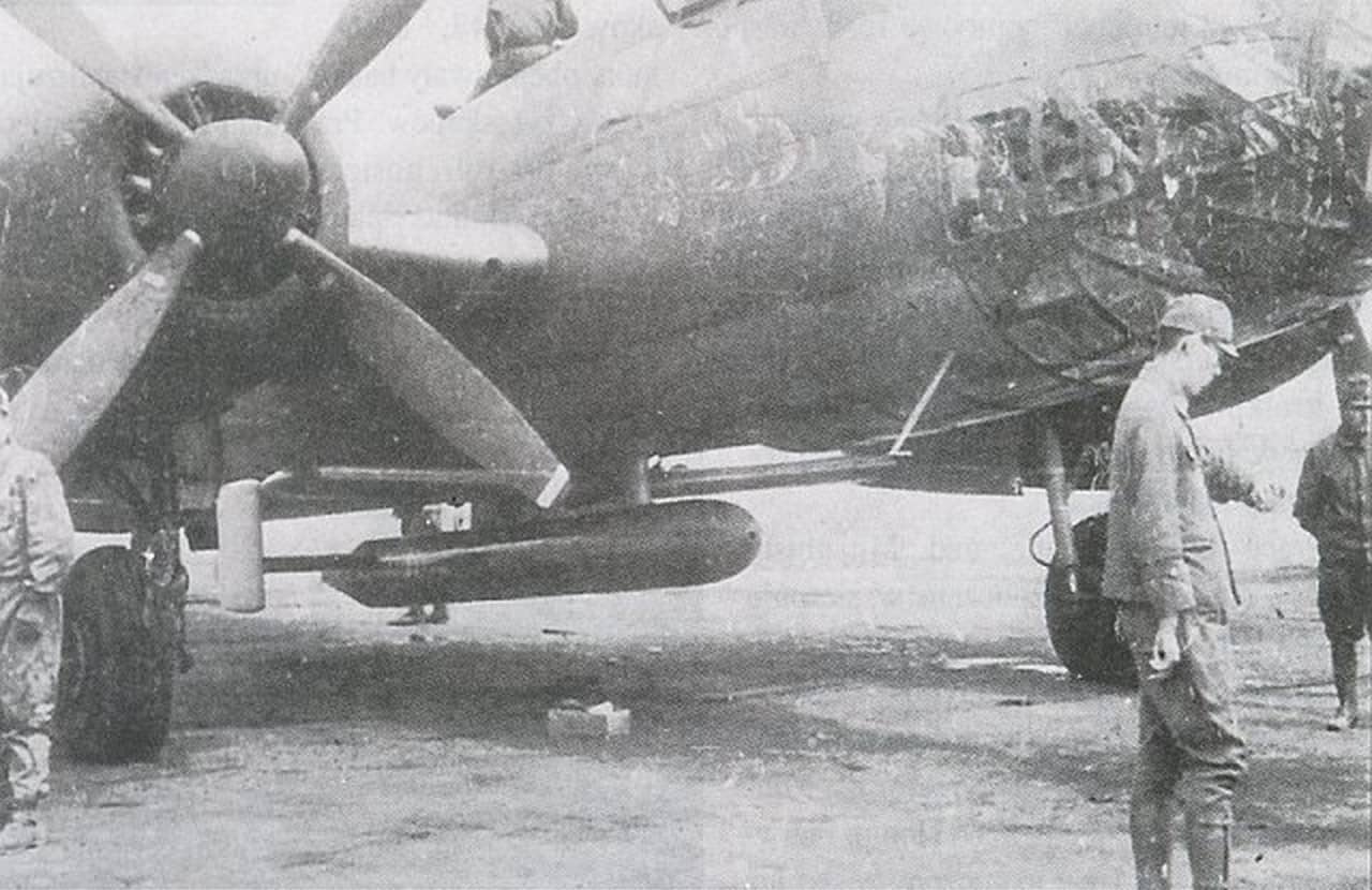 挂载「伊号一型甲」无线电遥控炸弹的四式重型轰炸机(Ki-67)。