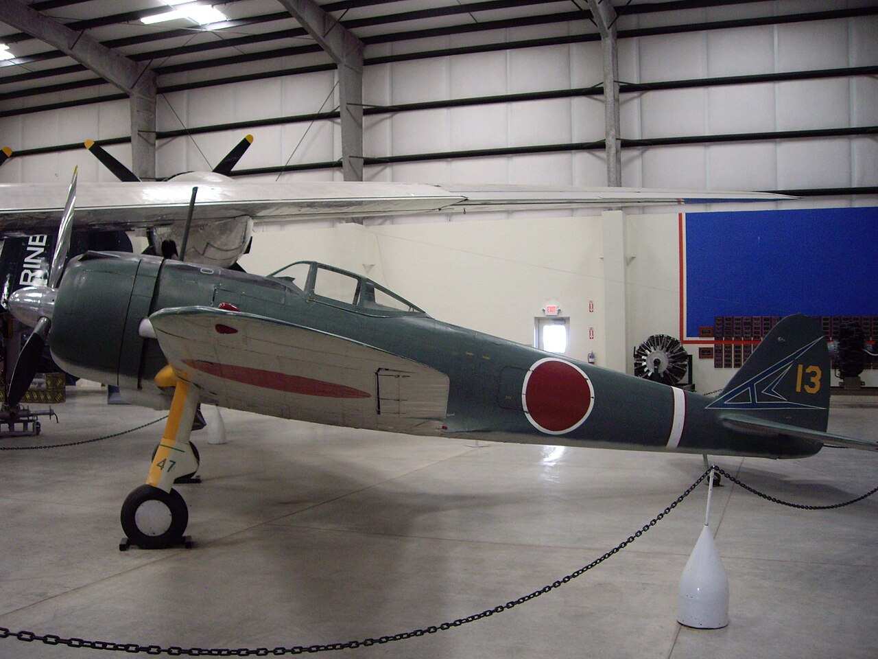在美国皮马航空航天博物馆（Pima Air and Space Museum）展出的一式战斗机（Ki-43-IIb型）。