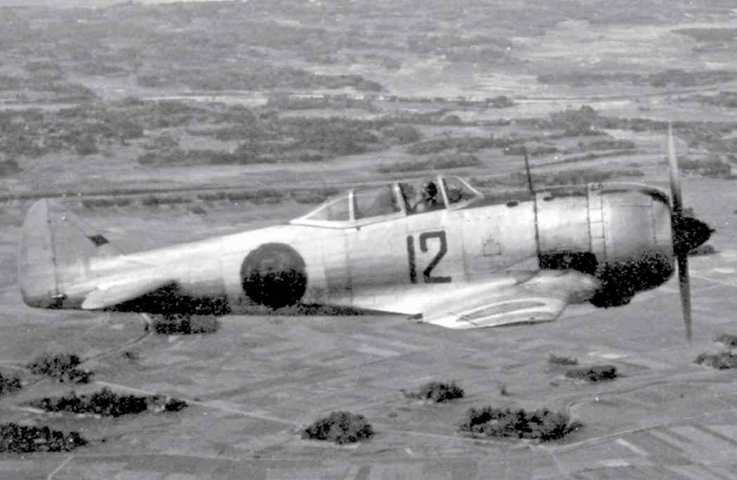 本土防御作战中,一架升空执行任务的「钟馗」二型(Ki-44-II)截击机。
