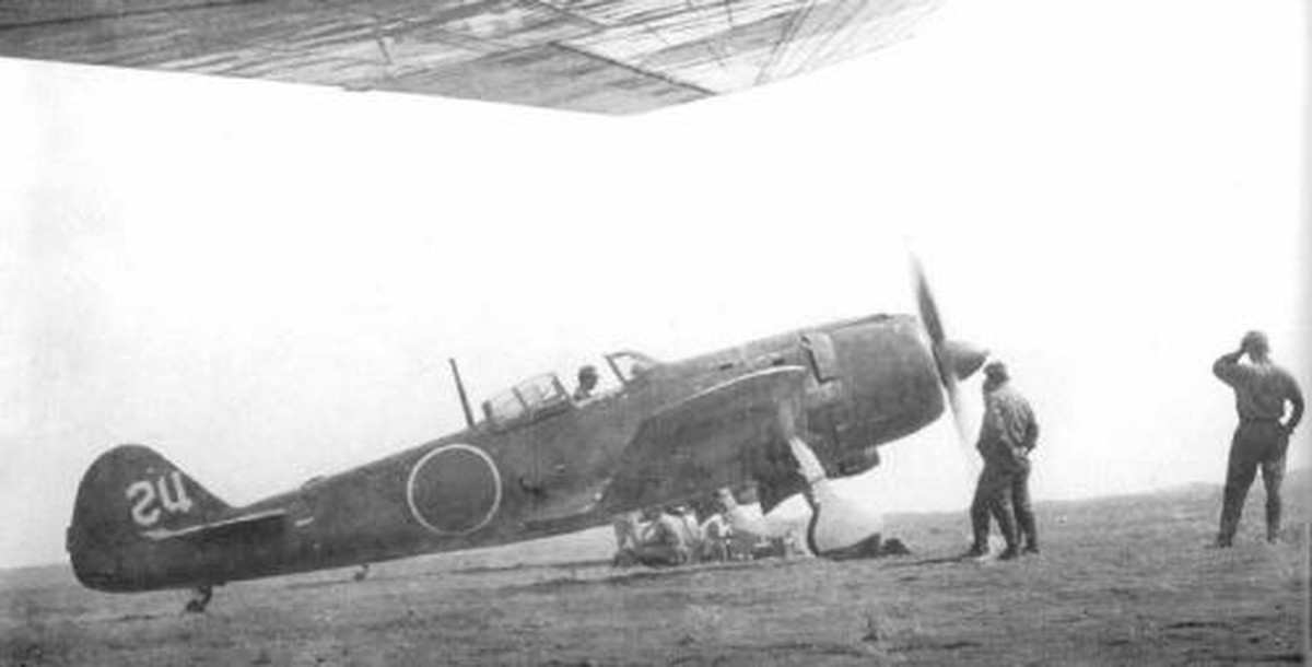 在多摩陆军机场（福生机场），由陆军航空审查部飞行实验部战斗队进行测试的Ki-84增产型原型机（第124号机），其装有独特的排气管，与一式战斗机（Ki-43）的排气管相似。