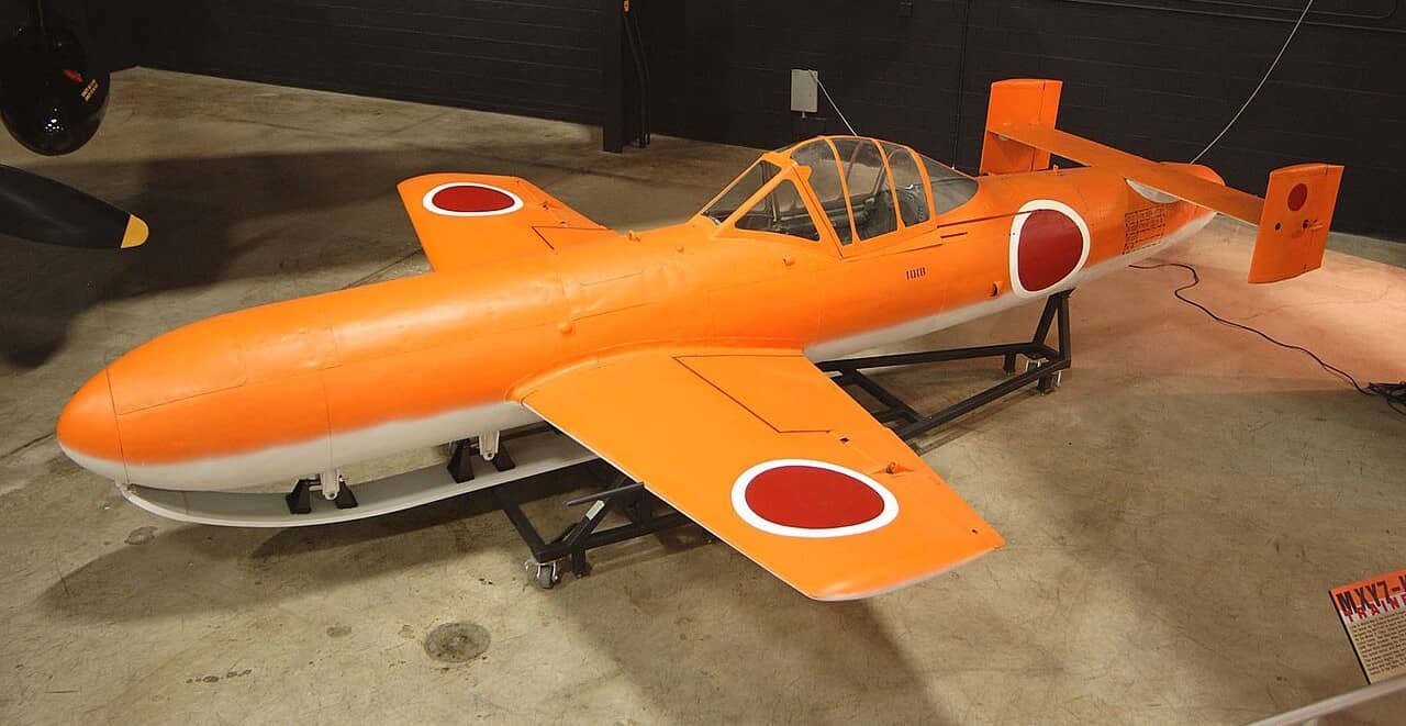在美国空军国家博物馆展出的樱花K-1单座教练机(MXY-7 K-1),注意:樱花特攻机(MXY-7)的K-1单座教练型与作战用版本最大外观差别就是带回收用的起落架。