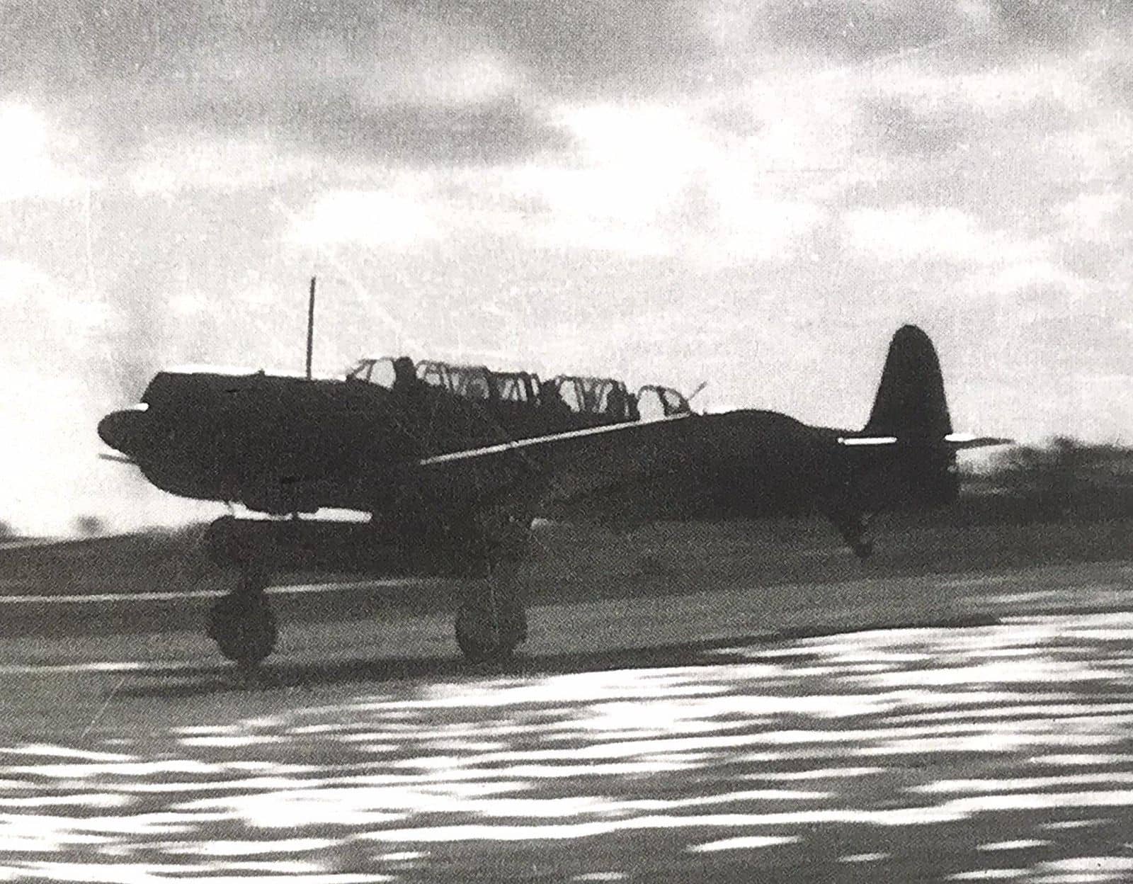 1944年,第762海军航空队的彩云(C6N)舰上侦察机自鹿岛基地起飞执行侦察任务。
