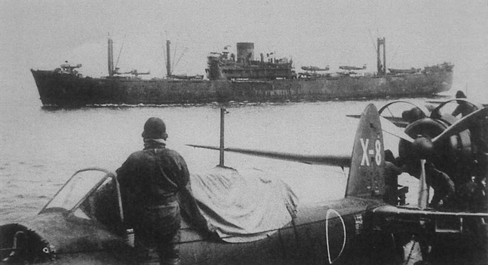 1942年,水上飞机母舰「神川丸」号上的零式水侦E13A,美军方称其参加了基斯卡岛反潜巡逻任务。