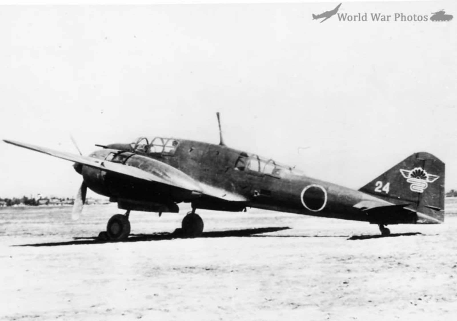 第16战队所属百式司侦三型改(Ki-46-III KAI)夜间截击机,机头加装武器用于拦截美军B-29轰炸机。