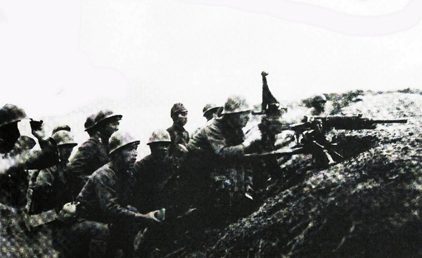 1941年,中国抗日战场,日军设在野外的一处九二式重机枪阵地。