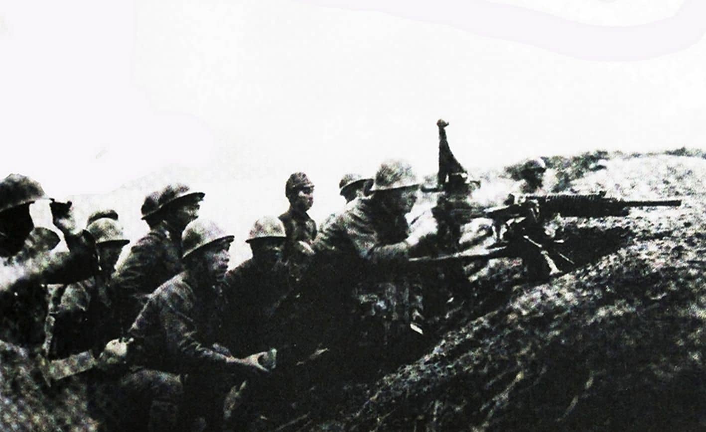 1941年,中国抗日战场,日军设在野外的一处九二式重机枪阵地。