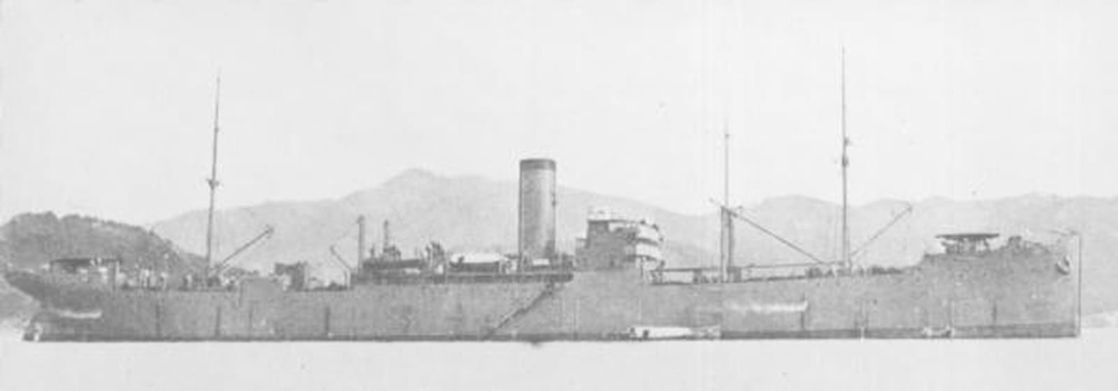 给粮舰(间宫、伊良湖)