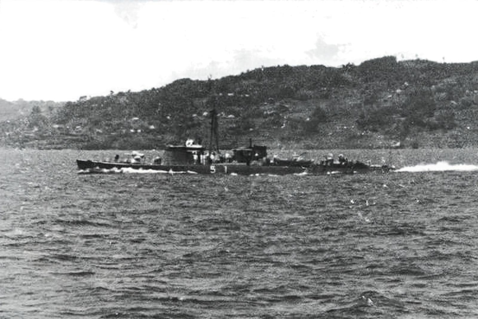 1938年前后,在朝鲜半岛沿岸活动的第251号型(原第51号型)第51号(CH-251)驱潜艇。