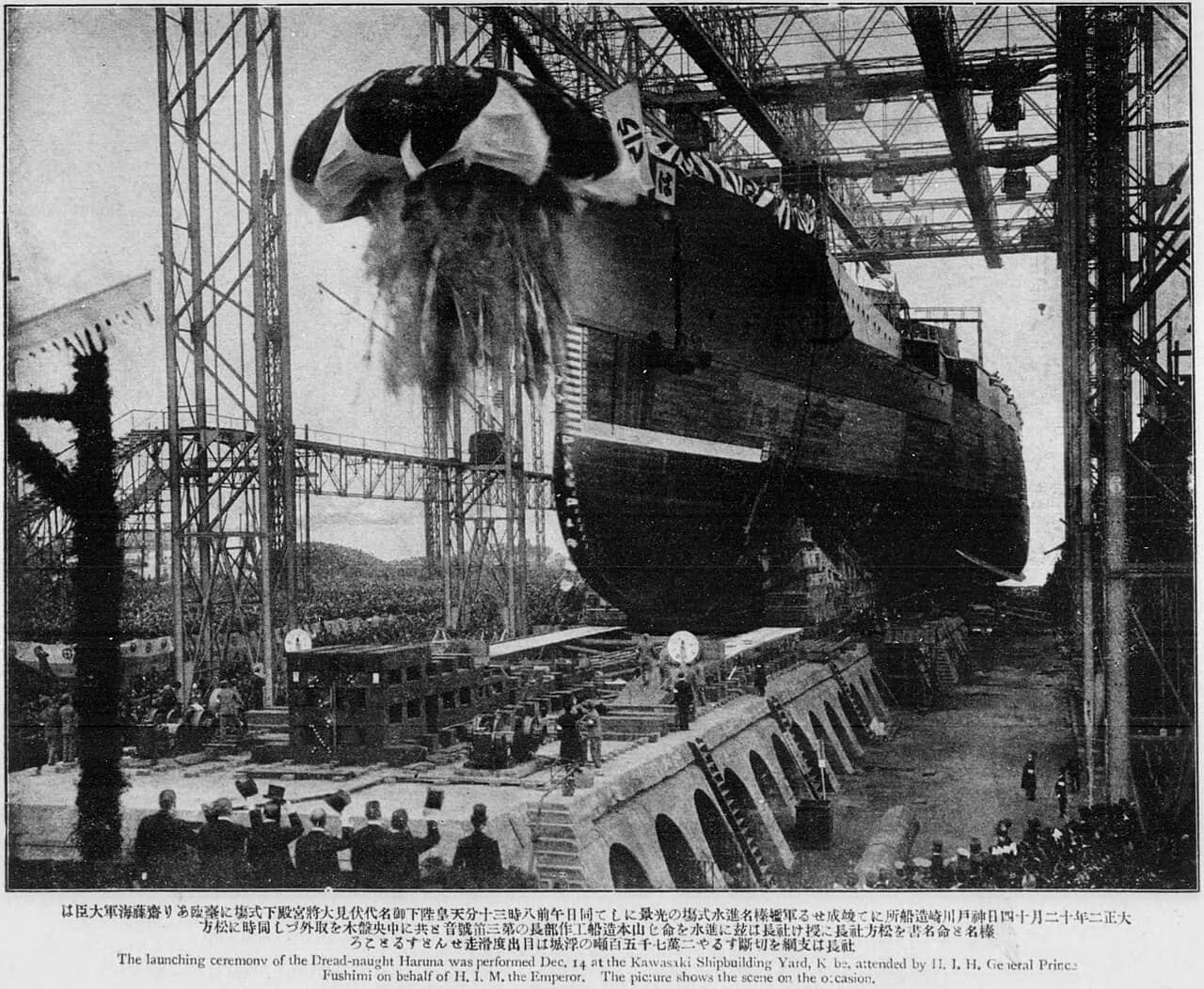 1913年（大正2年）12月14日，战列舰「榛名」号（Haruna）下水仪式。