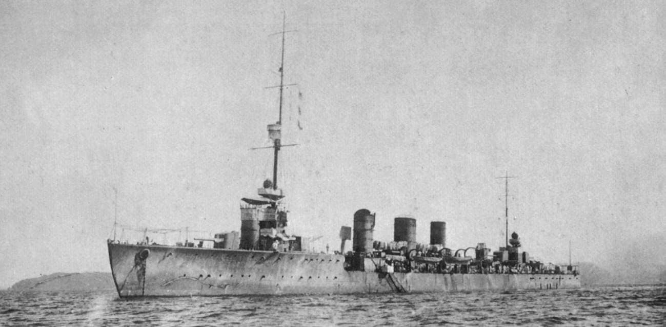 1920年代的的「天龙」号轻巡洋舰。
