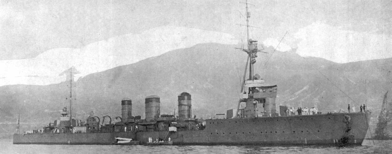 1936年，太平洋战争前夕的「天龙」号轻巡洋舰。二战期间天龙级双舰长期担任水雷战队旗舰，多次参加联合舰队演习。