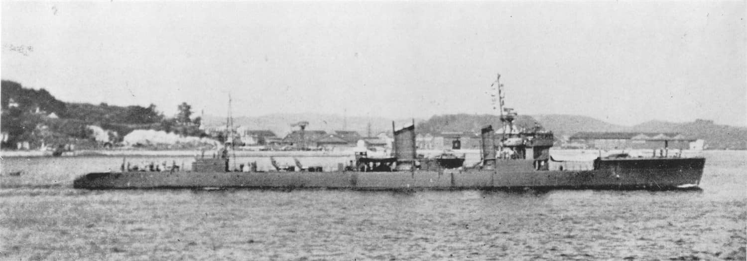 1947年9月停泊中的波风号,此时已解除武装等待处置。同年10月该舰作为战利品移交中华民国海军,改名「沈阳」号,是战后幸存并转交他国使用的少数峰风级舰之一。