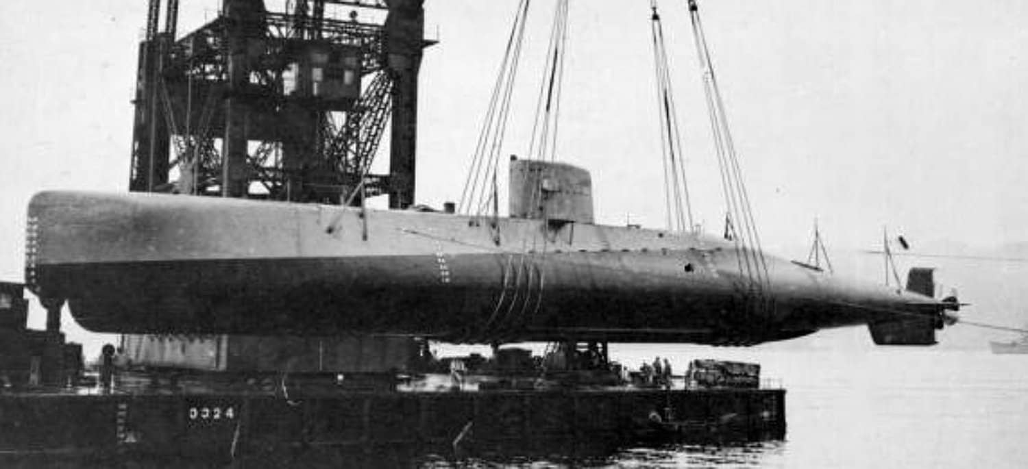 1938年拍摄的日本海军高速实验潜艇71号(伊二百〇一型的预研艇)。该艇测试时水下航速高达21.3节,是当时同类潜艇航速的两倍以上。