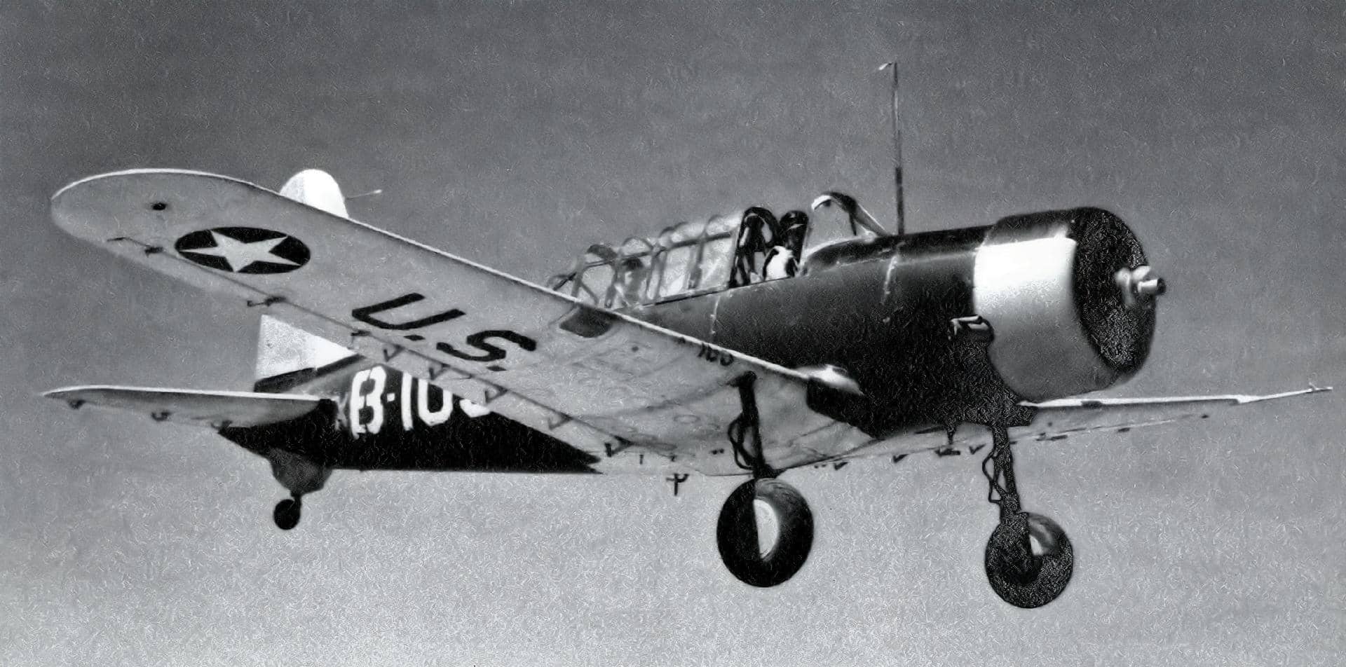 伏尔提 BT-13「瓦尔蒂」基本教练机（初期型）