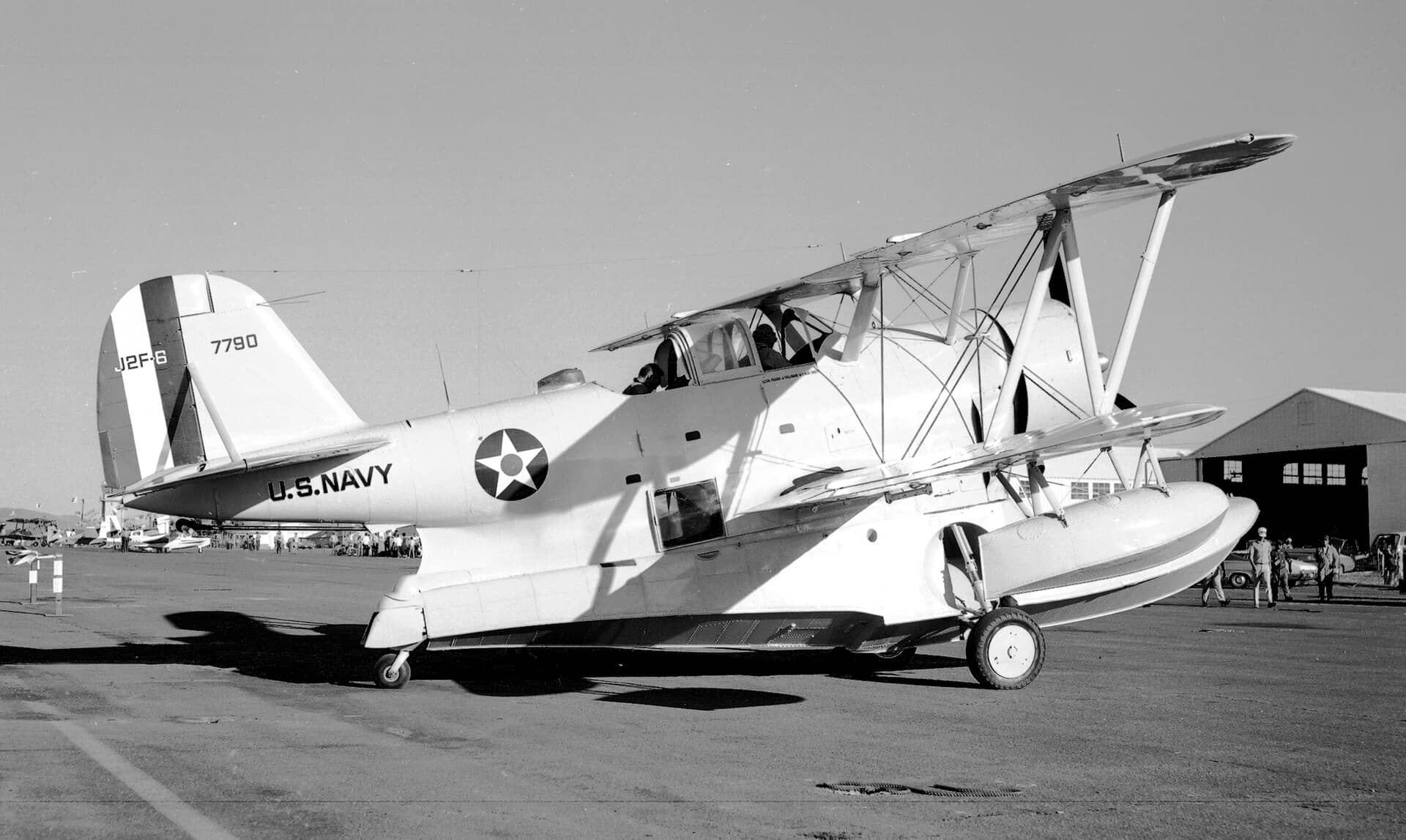 1970年9月,在内华达州里诺全国航空竞赛(Reno National Air Races)上亮相的哥伦比亚 J2F-6「鸭」式水陆两用机(序列号:43-3587,民用编号:N67790),注:1985年12月,这架飞机移交至美国空军博物馆。