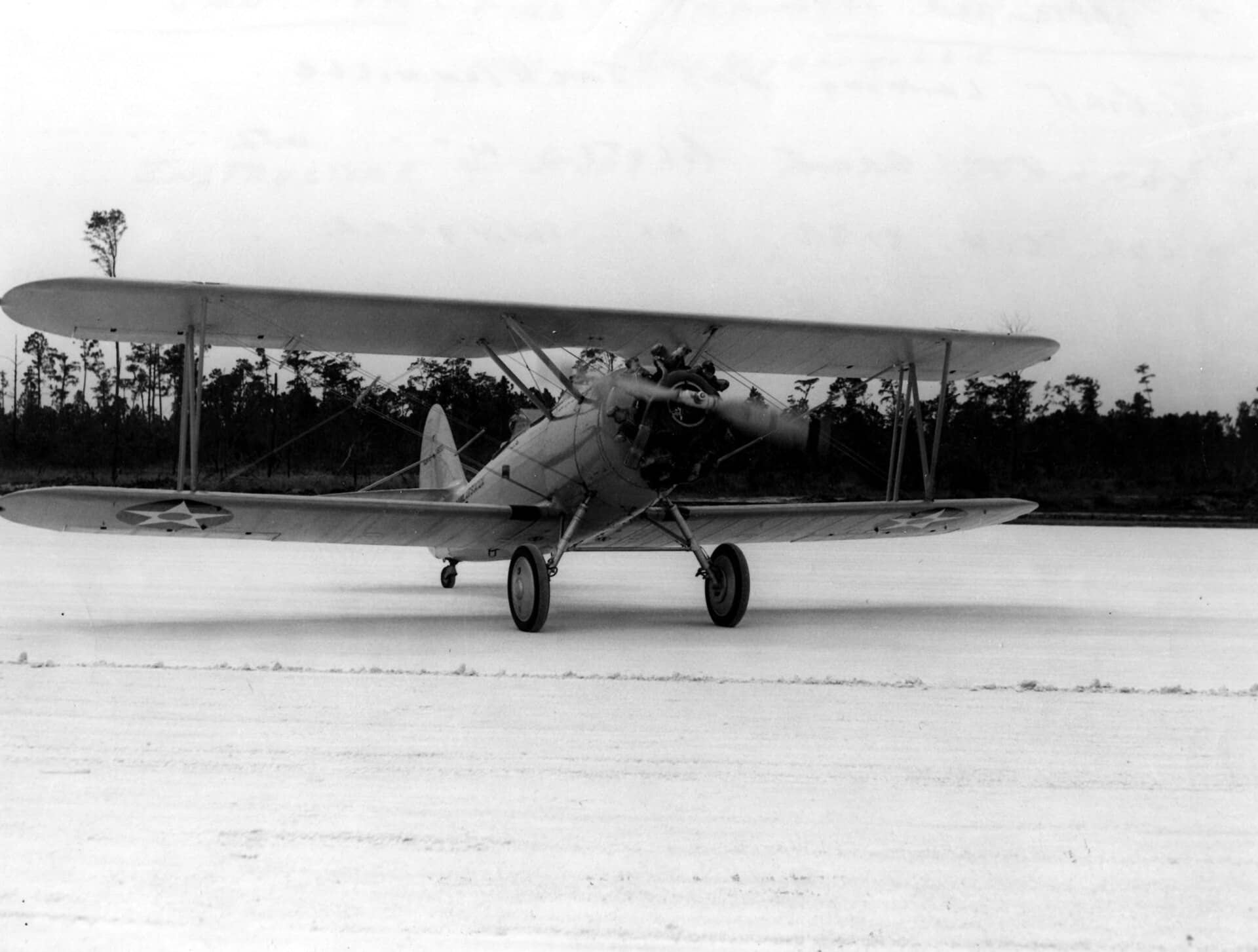 1940年9月7日,佛罗里达州杰克逊维尔海军航空站(NAS Jacksonville),一架 N3N-3「金丝雀」初级教练机成为在该站降落的第一架飞机。