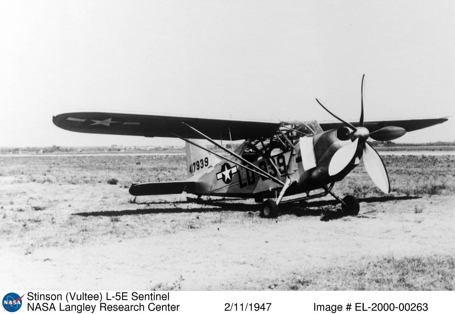 1947年2月11日,在兰利空军基地进行「静音飞行」(Quiet Flight)改装的L-5E。