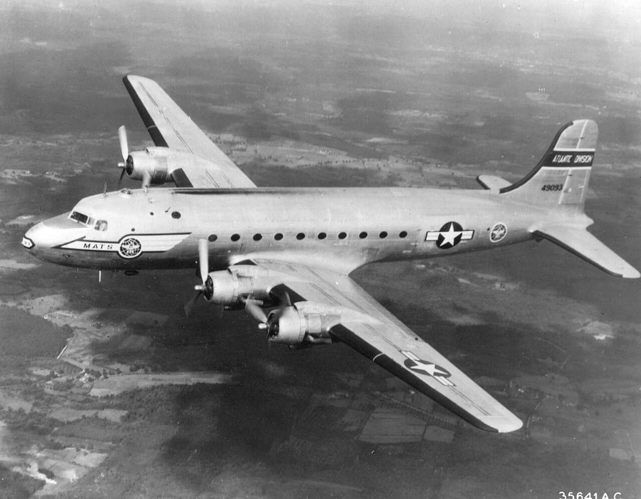 道格拉斯 C-54「空中霸王」/ R5D 运输机