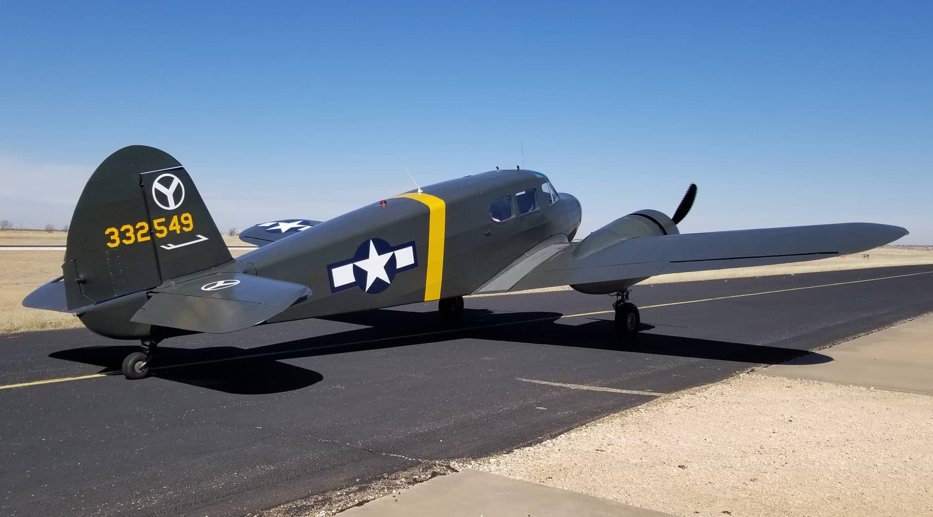 归属于国家二战女子航空勤务飞行员(National WASP WWII Museum)博物馆的 UC-78「山猫」运输机。