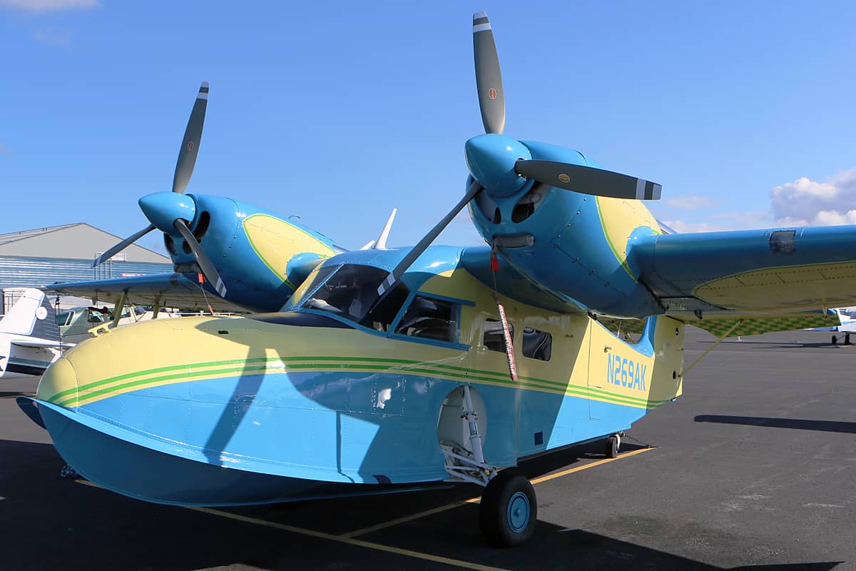 G-44A 为格鲁曼在战后推出的 G-44 改进型,共生产76架,改进了船体结构并调整动力配置,广泛用于私人飞行、包机与小型支线运输;法国SCAN公司另获许可生产SCAN 30型约41架,供法国海军及民航使用。