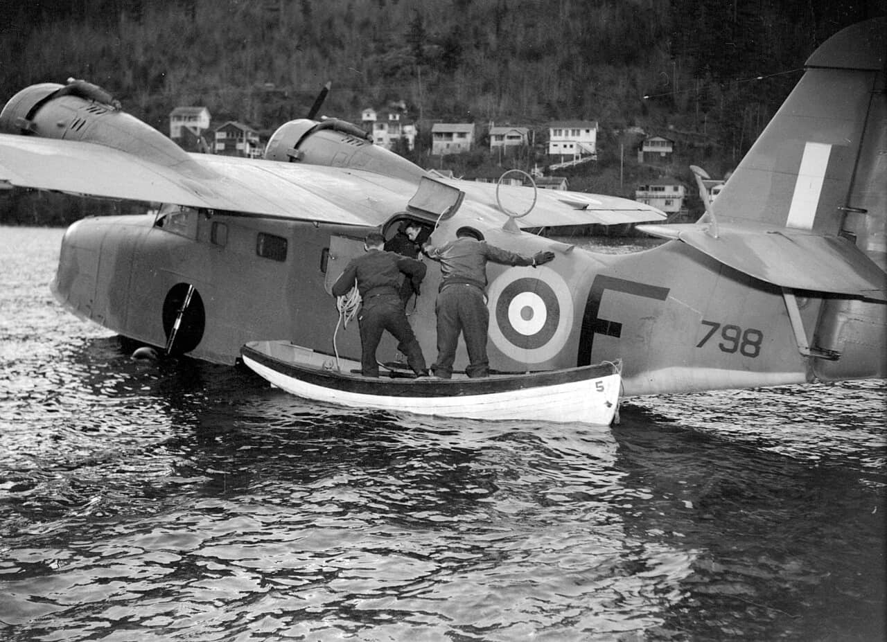 二战期间,加拿大皇家空军(RCAF)使用的格鲁曼「鹅」水陆两用机(机身编号:798)。