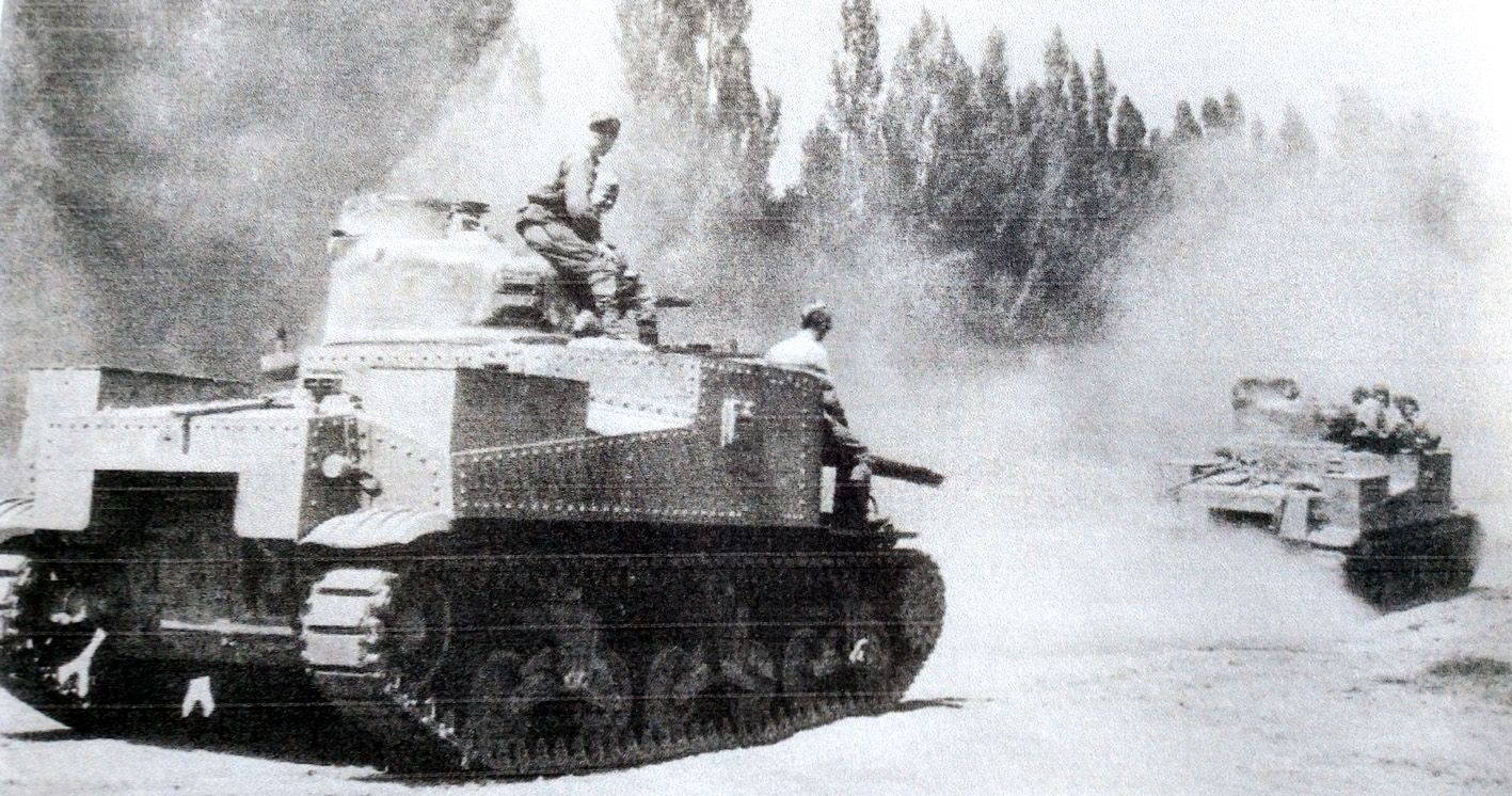 1943年,在苏联北高加索前线,隶属苏联西北方面军第257独立坦克团的M3中型坦克正在向战场开进。