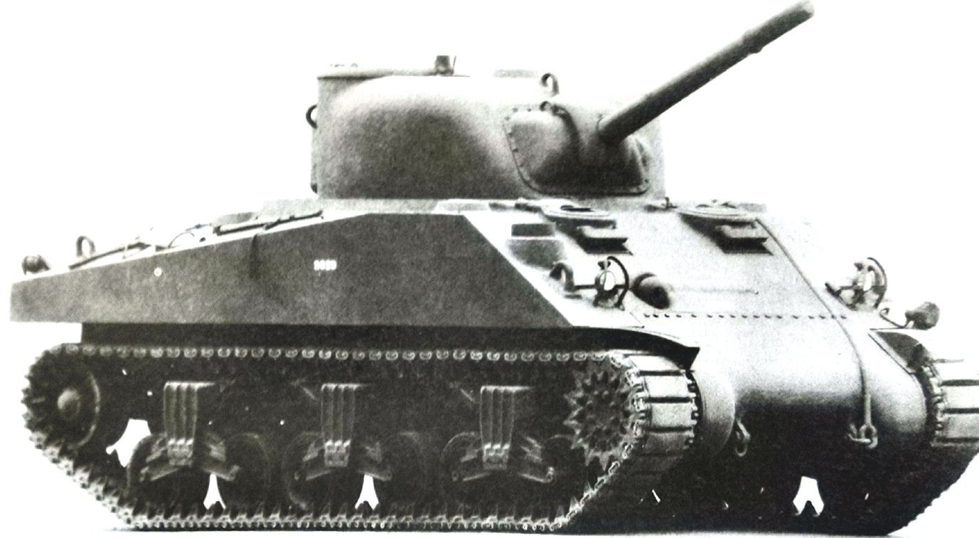 M4A4中型坦克的车体前部由三部分拼接而成,并带有侧面裙板防护。