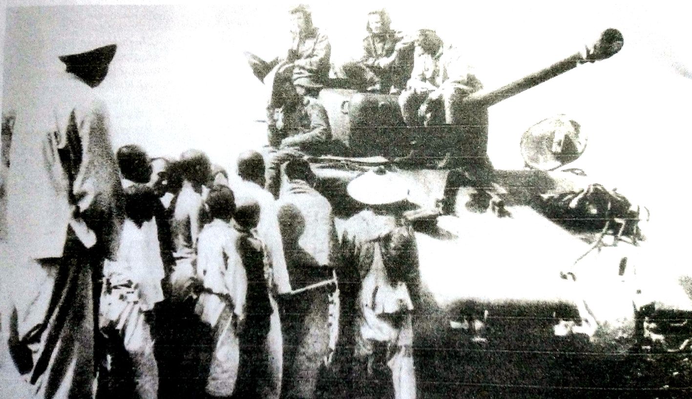 1945年8月,「苏联对日作战」期间,苏联后贝加尔方面军第9机械化集团军第6坦克军的一辆M4A2(76)「谢尔曼Ⅲ」中型坦克进入中国东北作战。